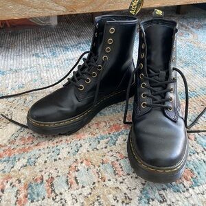Doc Martens Size 6 barely worn